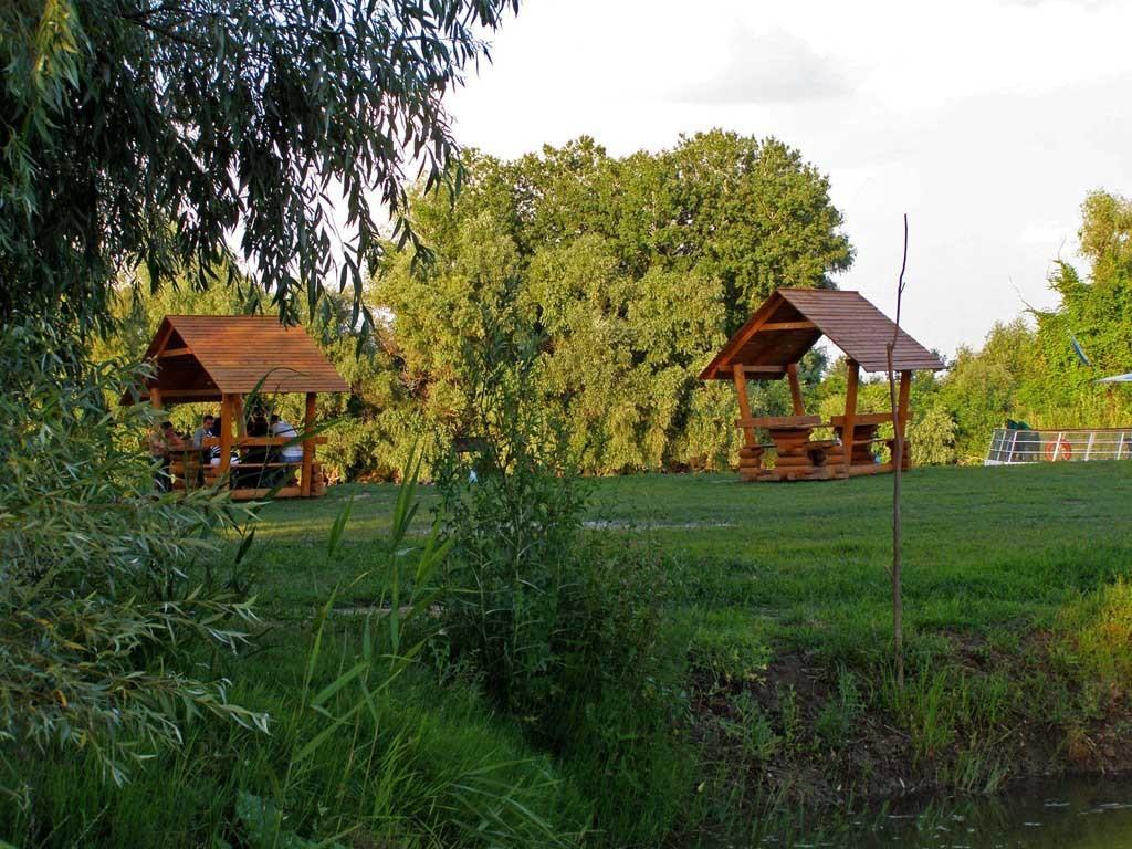 Holiday Park Dunay Kyslytsya Ngoại thất bức ảnh