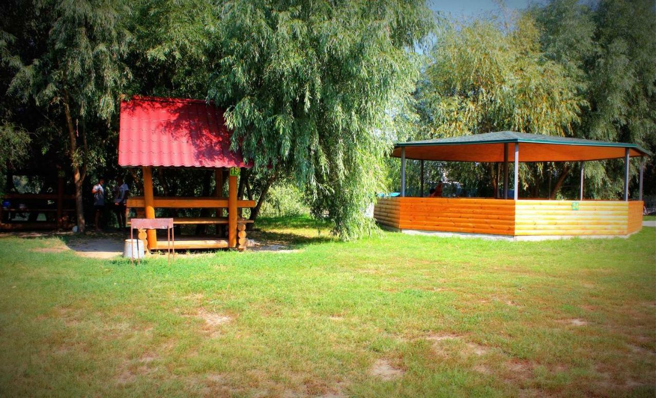 Holiday Park Dunay Kyslytsya Ngoại thất bức ảnh