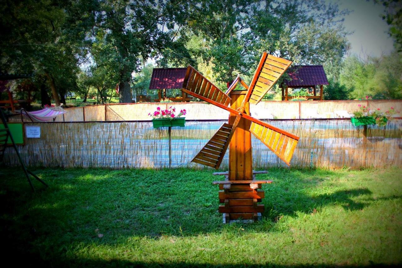 Holiday Park Dunay Kyslytsya Ngoại thất bức ảnh