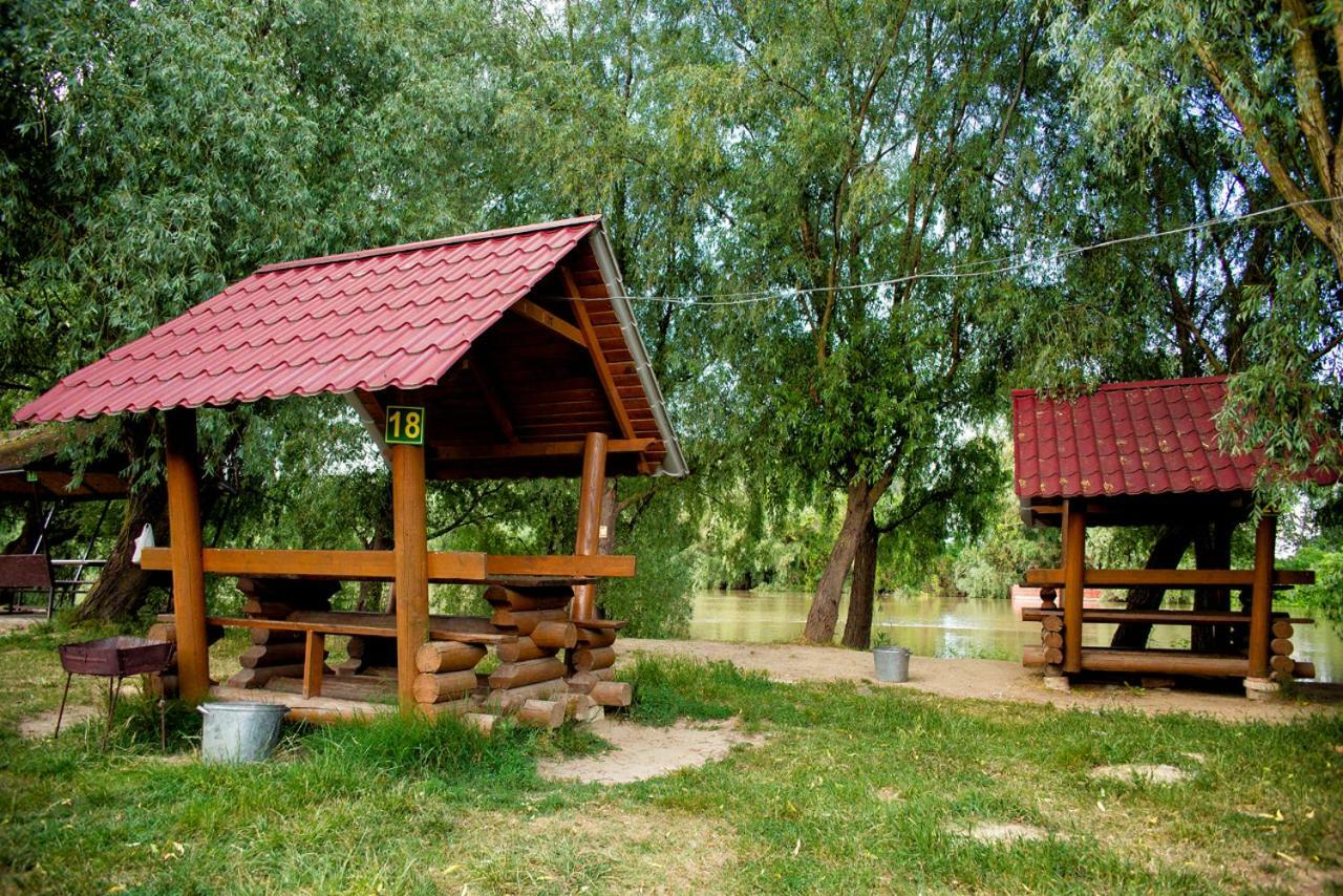 Holiday Park Dunay Kyslytsya Ngoại thất bức ảnh