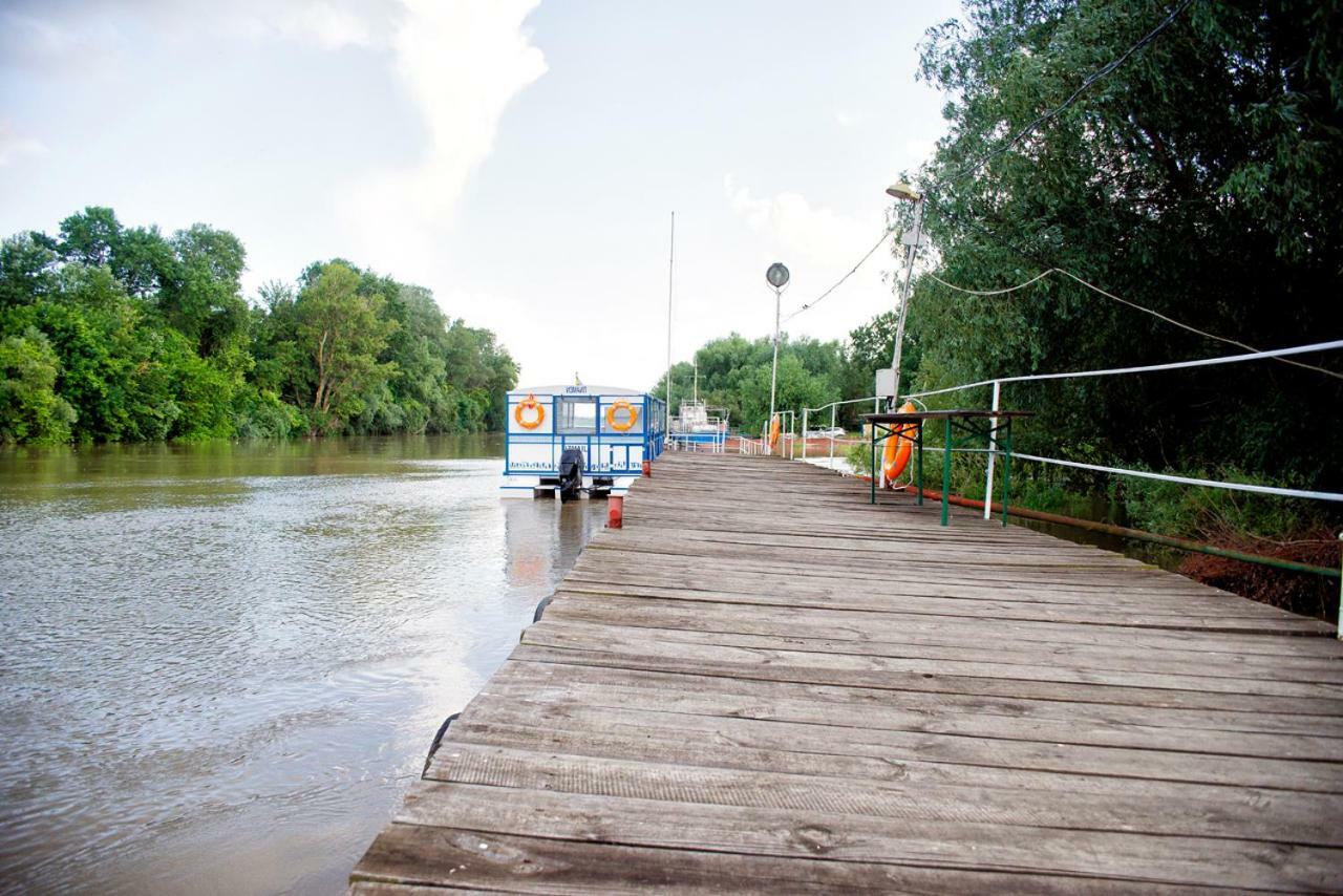 Holiday Park Dunay Kyslytsya Ngoại thất bức ảnh